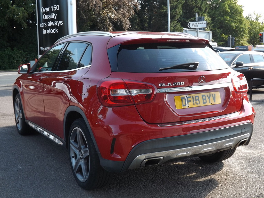 Mercedes-Benz GLA Class Gla 200 Se Executive White #28