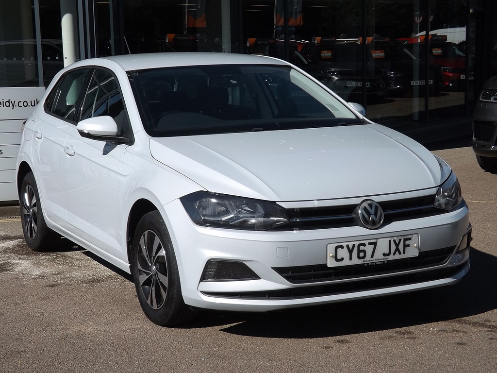 Volkswagen Polo Se White #3