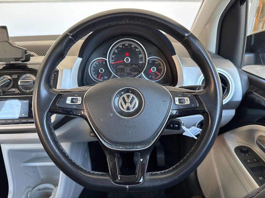 Volkswagen Up 1.0 Move Up White #9