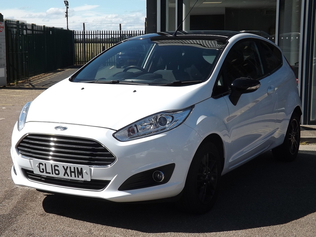 Ford Fiesta T Ecoboost Zetec White Edition White