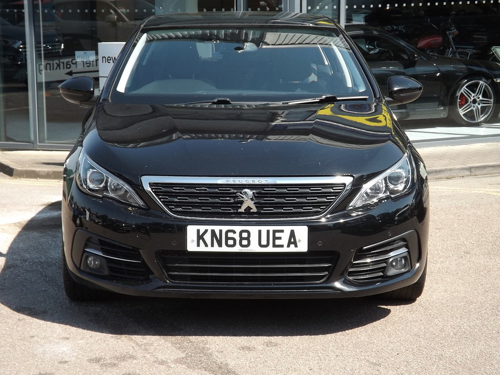 Peugeot 308 Puretech Allure Black #2