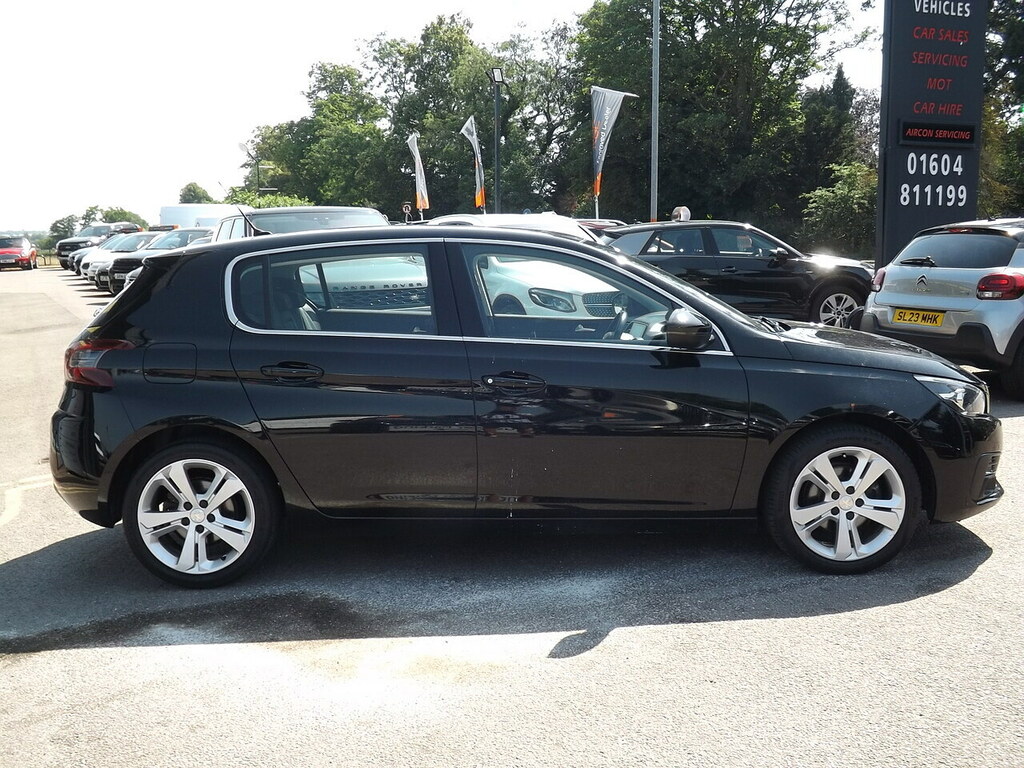 Peugeot 308 Puretech Allure Black #4