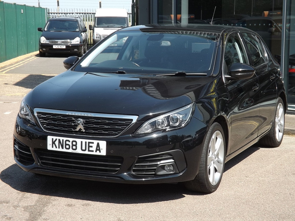 Peugeot 308 Puretech Allure Black