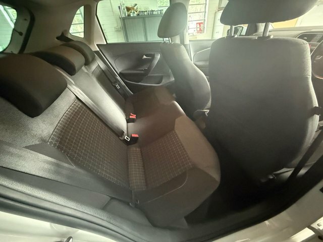 Volkswagen Polo Match Edition White #7