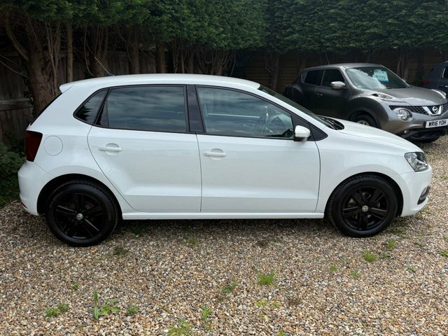 Volkswagen Polo 1.0 Bluemotion Tech Match Edition Hatchback Pe NG17ZHK White #2