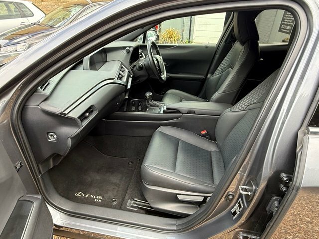 Lexus UX 250H 2.0 Cvt Premium Driver Assist Pack Blue #17