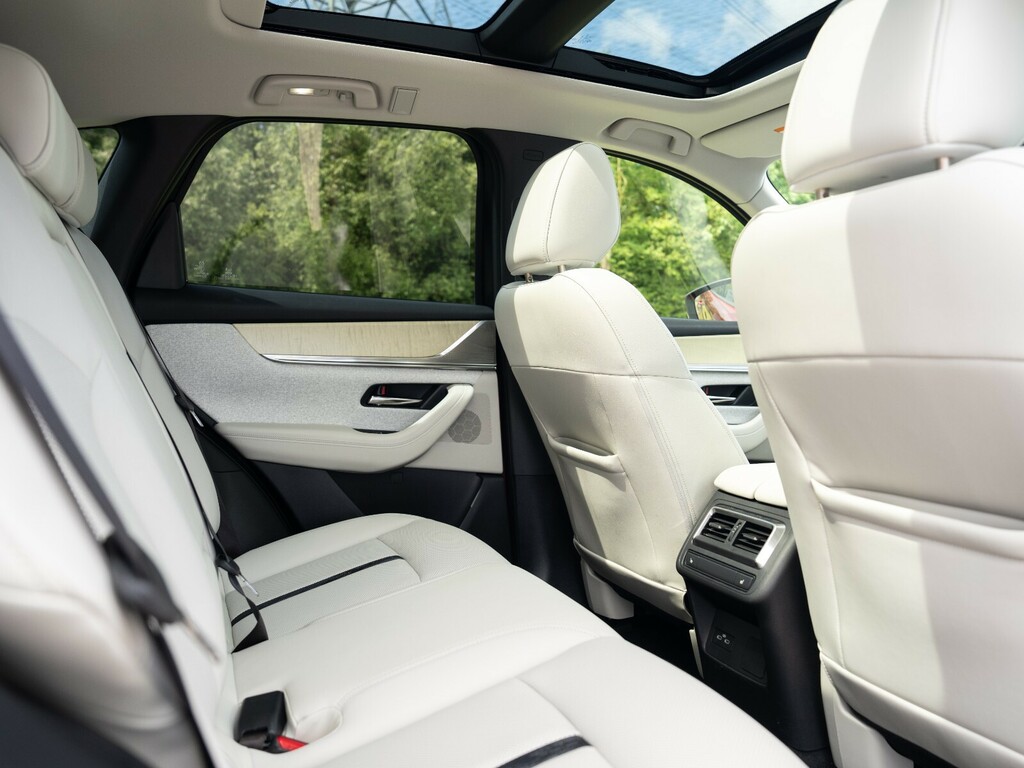 Mazda CX-60 2.5 Phev Takumi Panoramic Roof Red #4