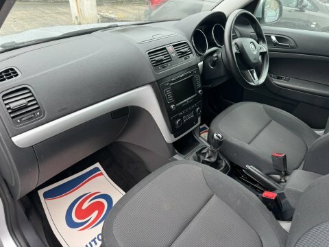 Skoda Yeti Outdoor Se Tdi DF63AKG Silver #4