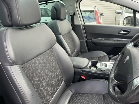 Peugeot 3008 E-hdi Allure LR15DRO Silver #2