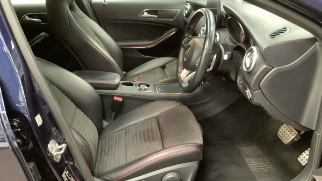 Mercedes-Benz A Class Amg Line Hatchback 7G-dct Euro 6 Ss LL18KZE #3