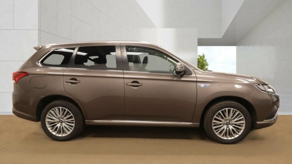 Mitsubishi Outlander 2.4H Twinmotor 13.8Kwh Juro Suv Plug-in Hyb  #6