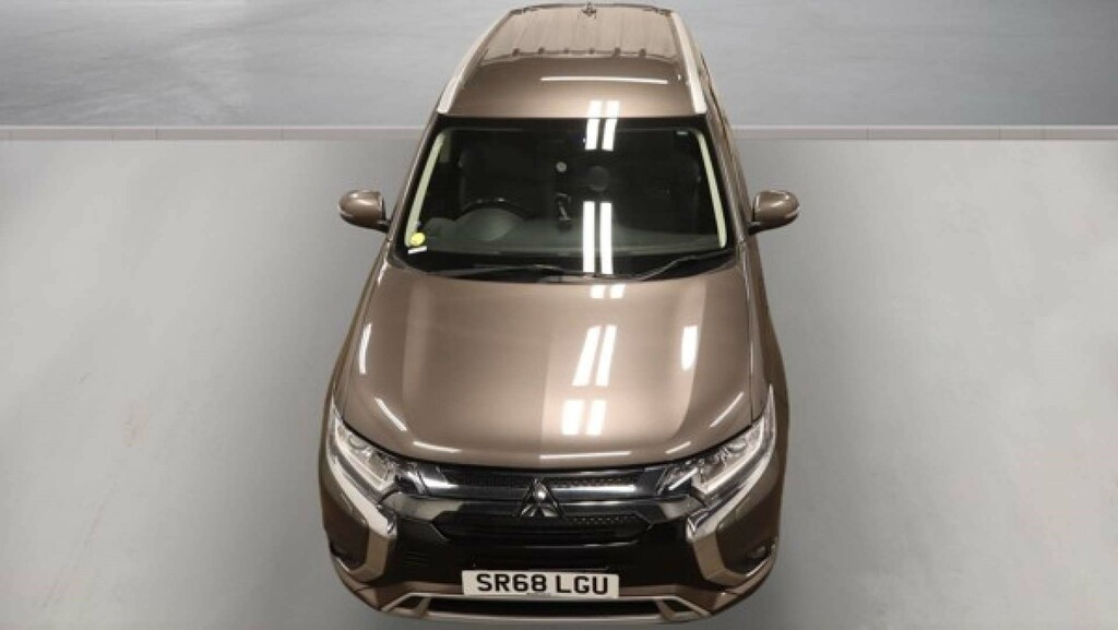 Mitsubishi Outlander 2.4H Twinmotor 13.8Kwh Juro Suv Plug-in Hyb  #4