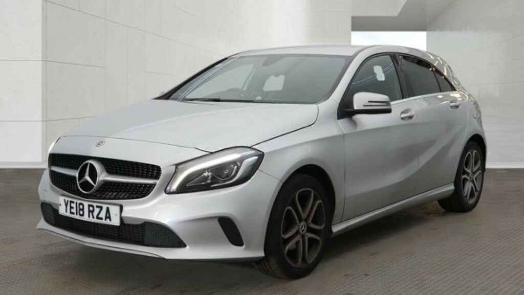 Mercedes-Benz A Class Sport Edition Hatchback Euro 6 Ss YE18RZA #3