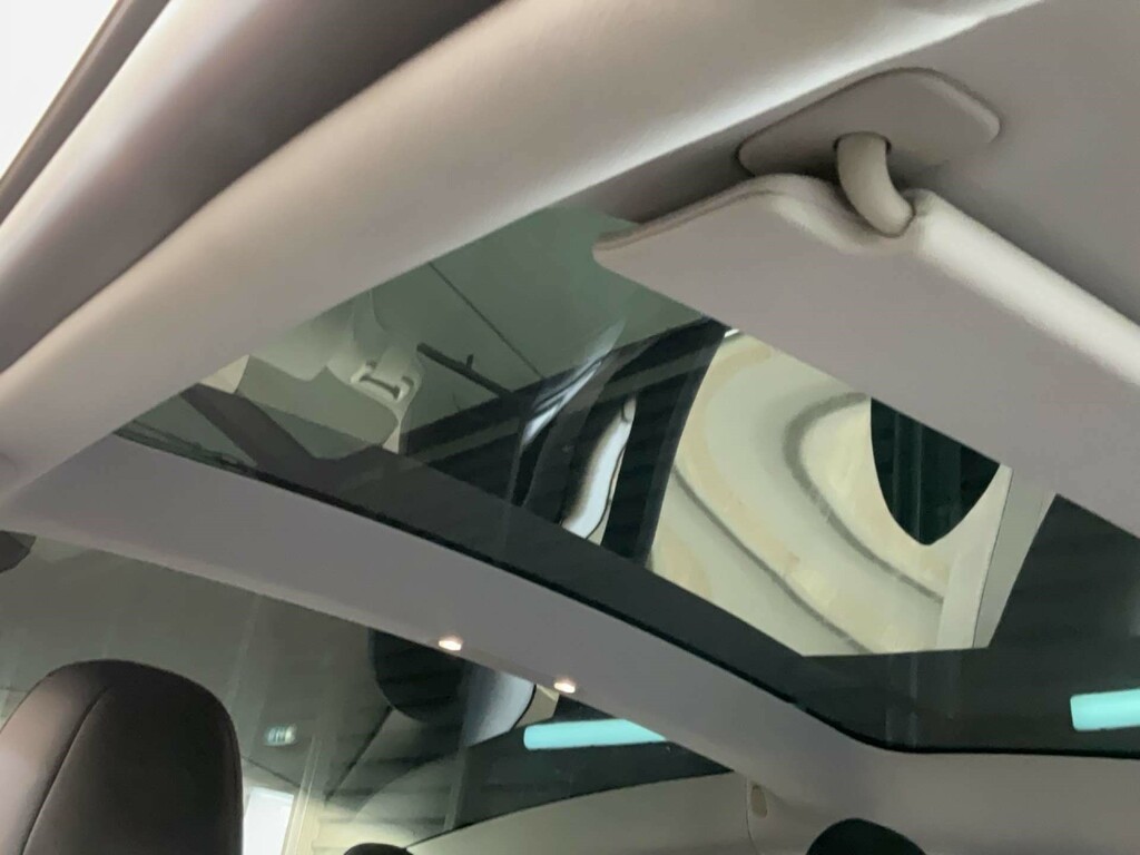 Tesla Model 3 Standard Range Plus Saloon Rwd #2