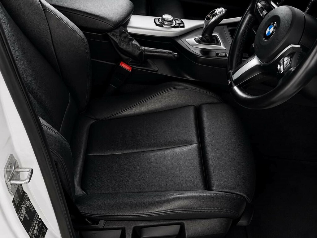 BMW 1 Series Hatchback Red #10