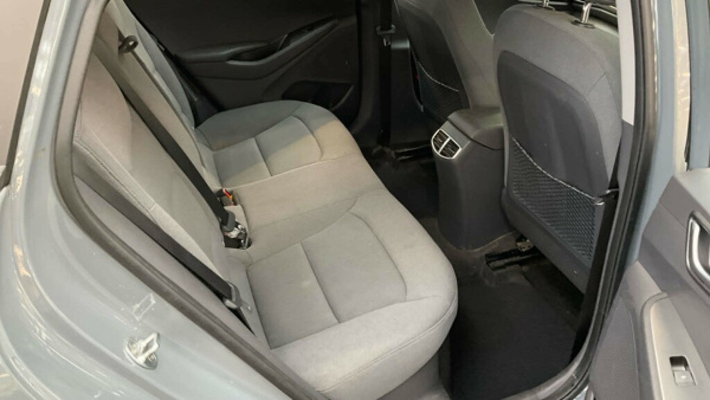 Hyundai Ioniq Premium Se White #10