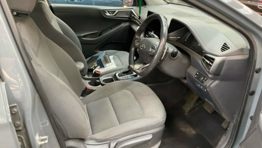 Hyundai Ioniq H-gdi 8.9Kwh Premium Hatchback Plug-in Hybr  #4