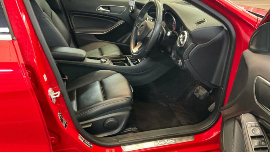 Mercedes-Benz A Class Sport Premium Hatchback 7G-dct Euro 6 S BJ67DDE #3