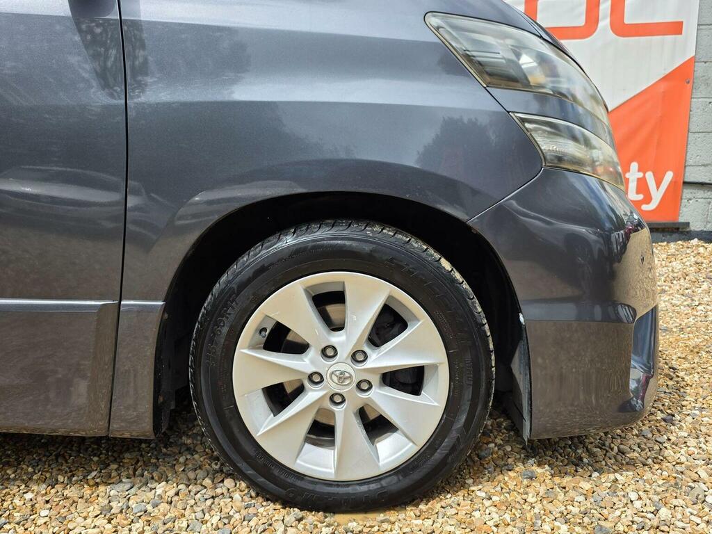 Toyota Vellfire 2.4 Auto Purple #42