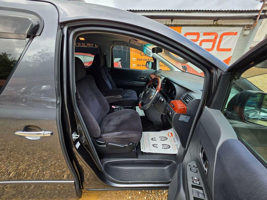 Toyota Vellfire 2.4 Auto Purple #25