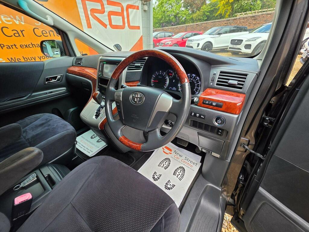 Toyota Vellfire 2.4 Auto Purple #36