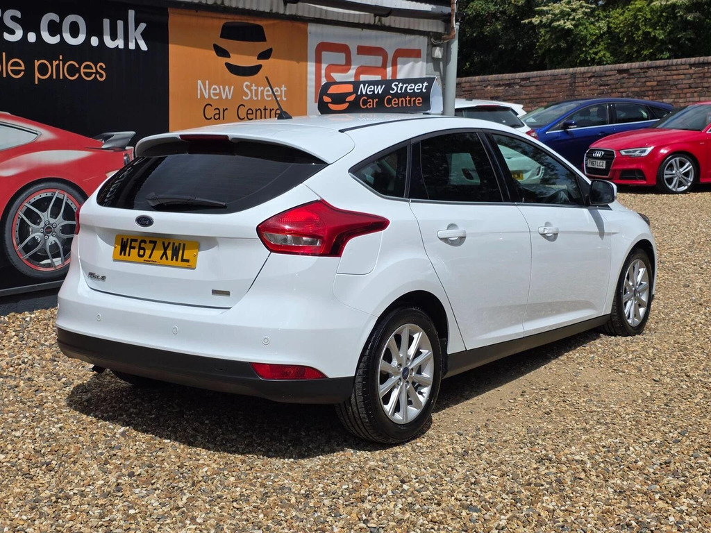 Ford Focus Hatchback 1.0T Ecoboost Titanium Euro 6 Ss WF67XWL White #6