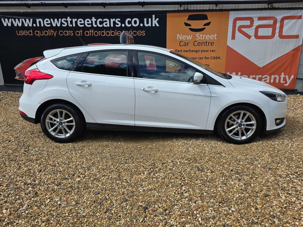 Ford Focus Hatchback 1.0T Ecoboost Zetec Euro 6 Ss 20 GH15EXS White #4