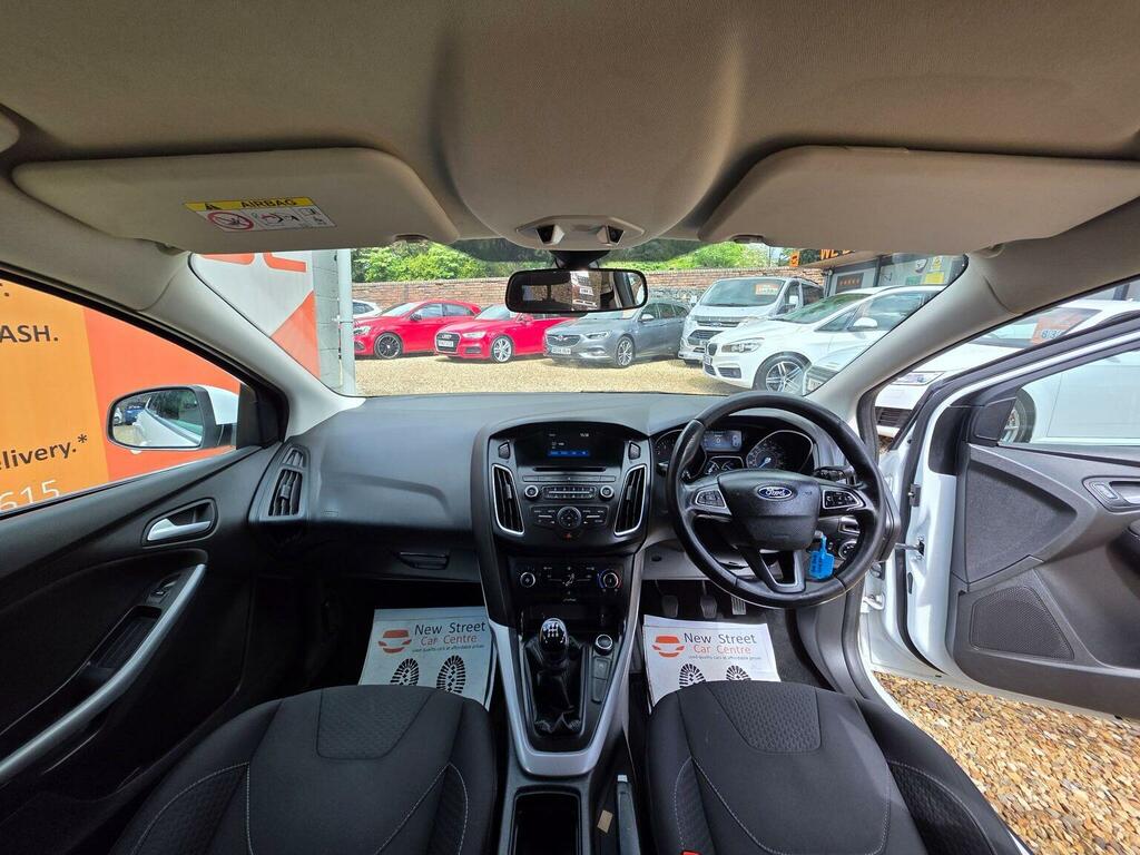 Ford Focus Hatchback 1.0T Ecoboost Zetec Euro 6 Ss 20 GH15EXS White #2