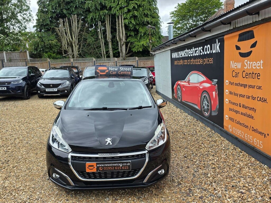 Peugeot 208 Hatchback 1.2 Puretech Signature Euro 6 Ss LF19RVM Black #3