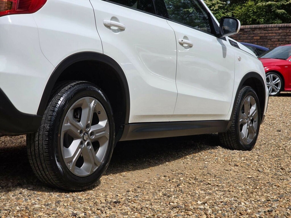 Suzuki Vitara Suv 1.6 Sz-t Euro 6 Ss 201767 SA67UXW White #6
