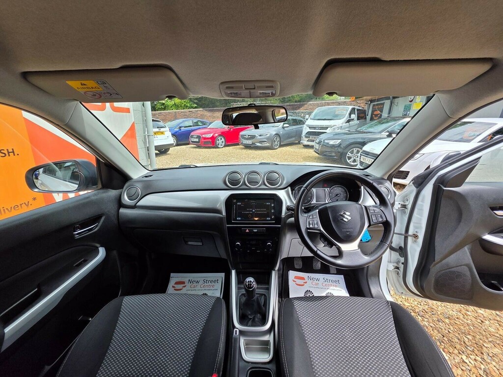 Suzuki Vitara Suv 1.6 Sz-t Euro 6 Ss 201767 SA67UXW White #2