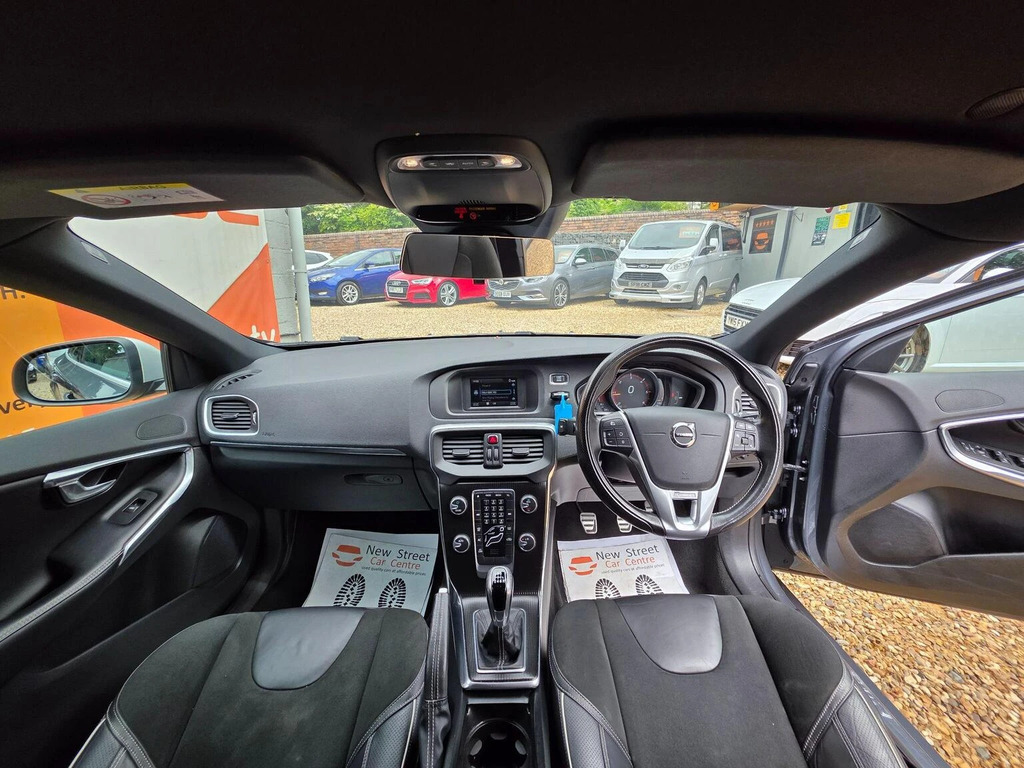 Volvo V40 2.0 D2 R-design Euro 6 Ss Grey #2