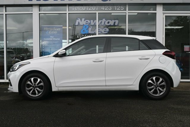 Hyundai I20 1.2 Se Launch Edition Hatchback EU19HLH White #4
