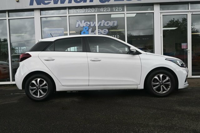 Hyundai I20 1.2 Se Launch Edition Hatchback EU19HLH White #6