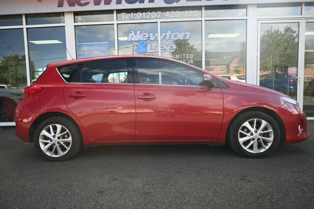 Toyota Auris 1.6 V-matic Icon Hatchback Multidrive S Red #6