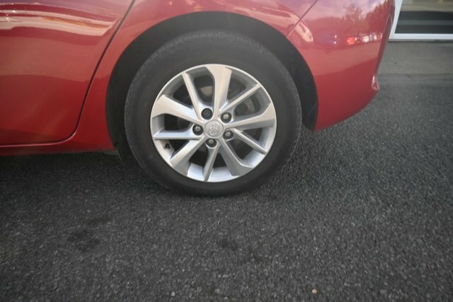 Toyota Auris 1.6 V-matic Icon Hatchback Multidrive S Red #5