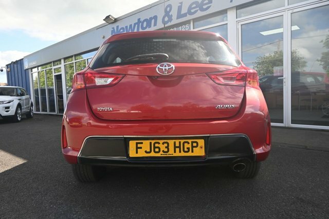 Toyota Auris 1.6 V-matic Icon Hatchback Multidrive S Red #4