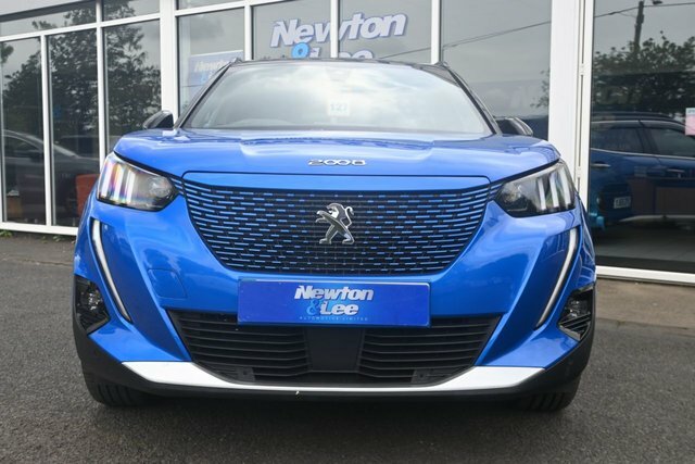 Peugeot e-2008 50Kwh Gt Suv 136 Ps Blue #2