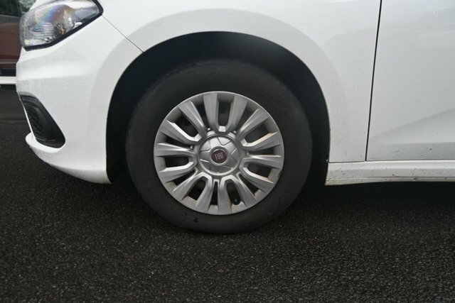 Fiat Tipo 1.4 Mpi Easy Estate Euro 6 95 P White #5
