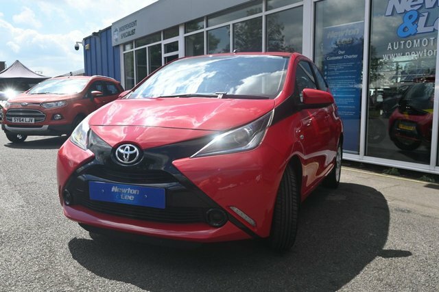 Toyota Aygo 1.0 Vvt-i X-play Hatchback Euro Red #3