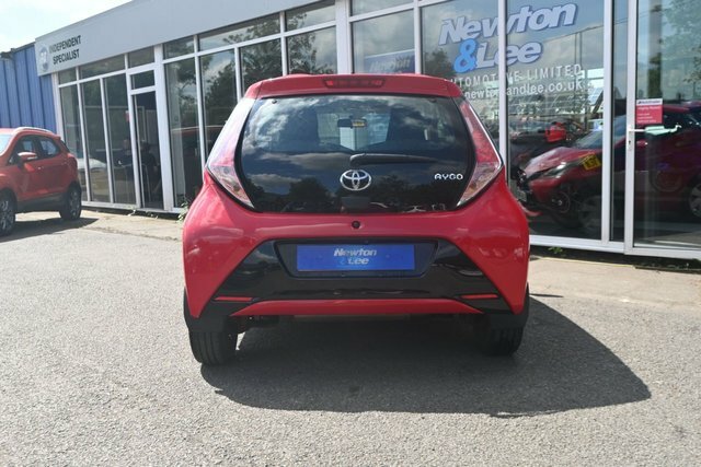 Toyota Aygo 1.0 Vvt-i X-play Hatchback Euro Red #5