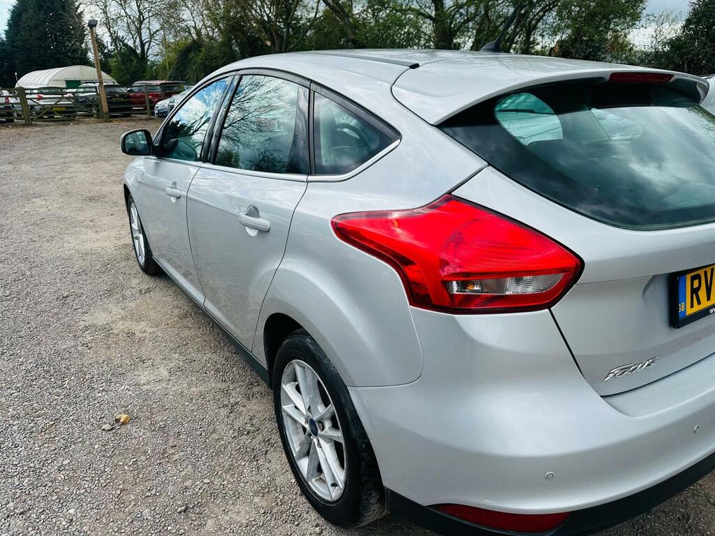 Ford Focus Hatchback 1.0T Ecoboost Zetec Euro 6 Ss 20 RV65OFL Silver #5