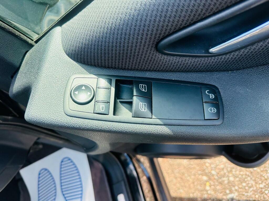 Mercedes-Benz A Class A160 Blueefficiency Classic Se Silver #26