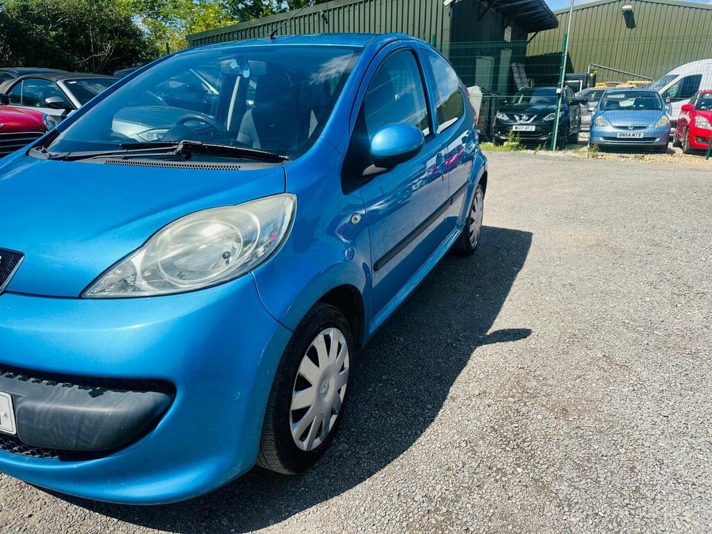 Peugeot 107 Hatchback Red #8