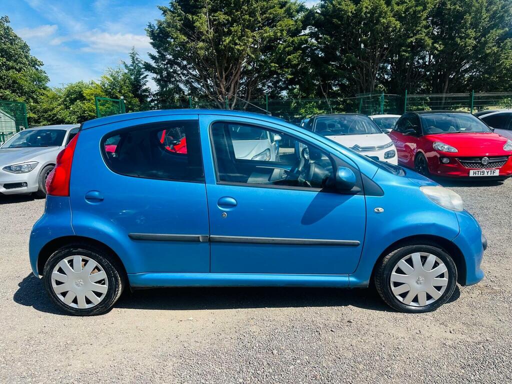 Peugeot 107 Hatchback Red #14
