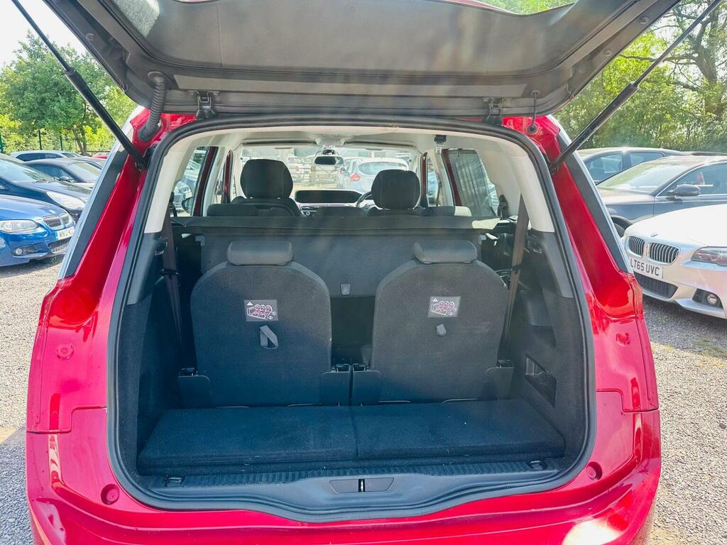 Citroen Grand C4 Picasso Picasso 1.2 Puretech Red #37