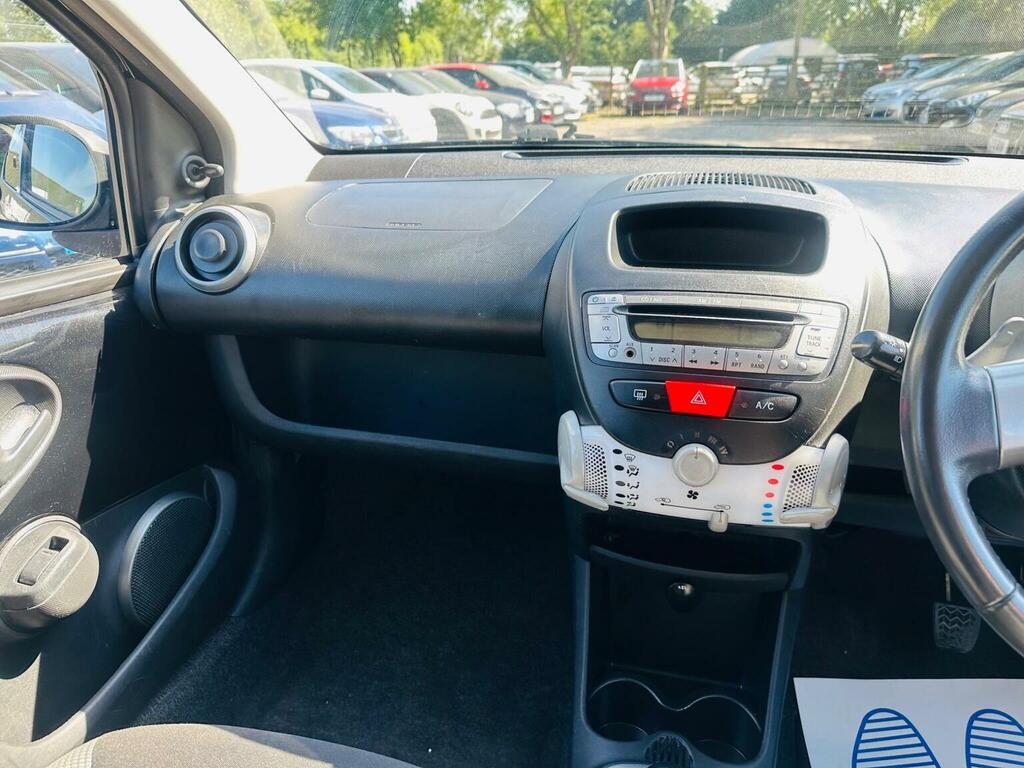 Toyota Aygo 1.0 Fire White #20