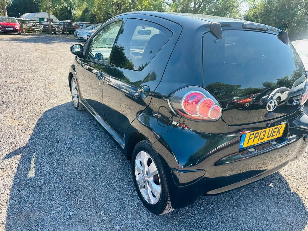 Toyota Aygo 1.0 Fire White #10