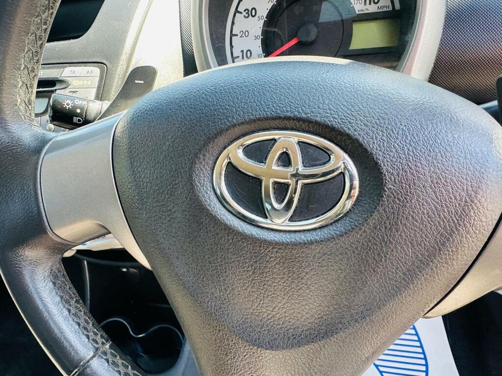 Toyota Aygo 1.0 Fire White #36
