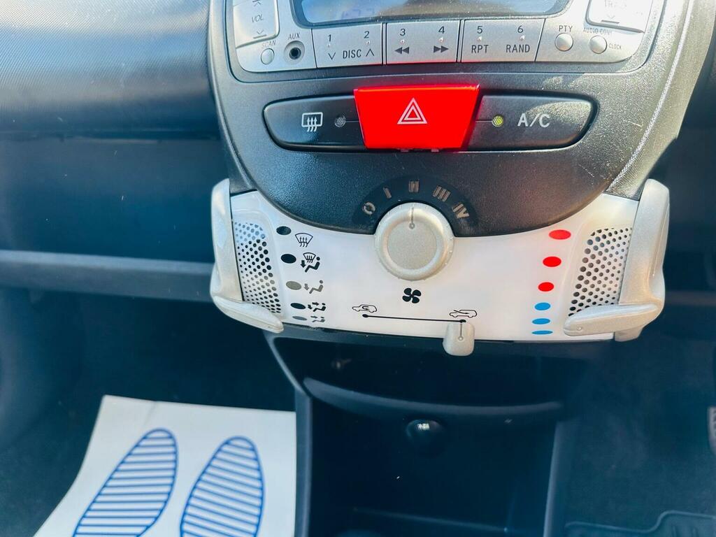 Toyota Aygo 1.0 Fire White #40